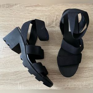 Steve Madden Haider Strappy Lug Sole Black Sandals